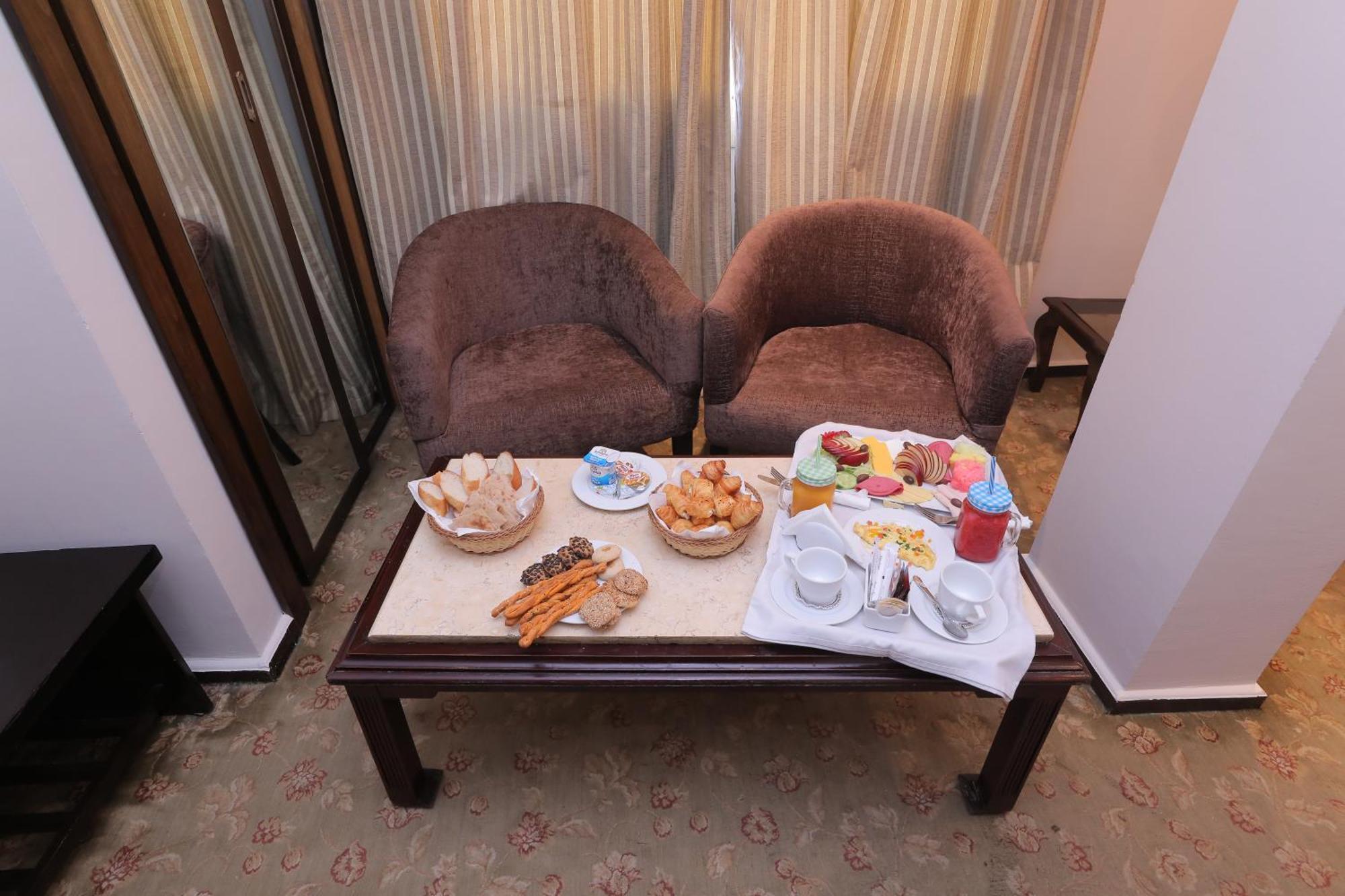 Aura Inn Hotel Cairo Giza Exterior foto